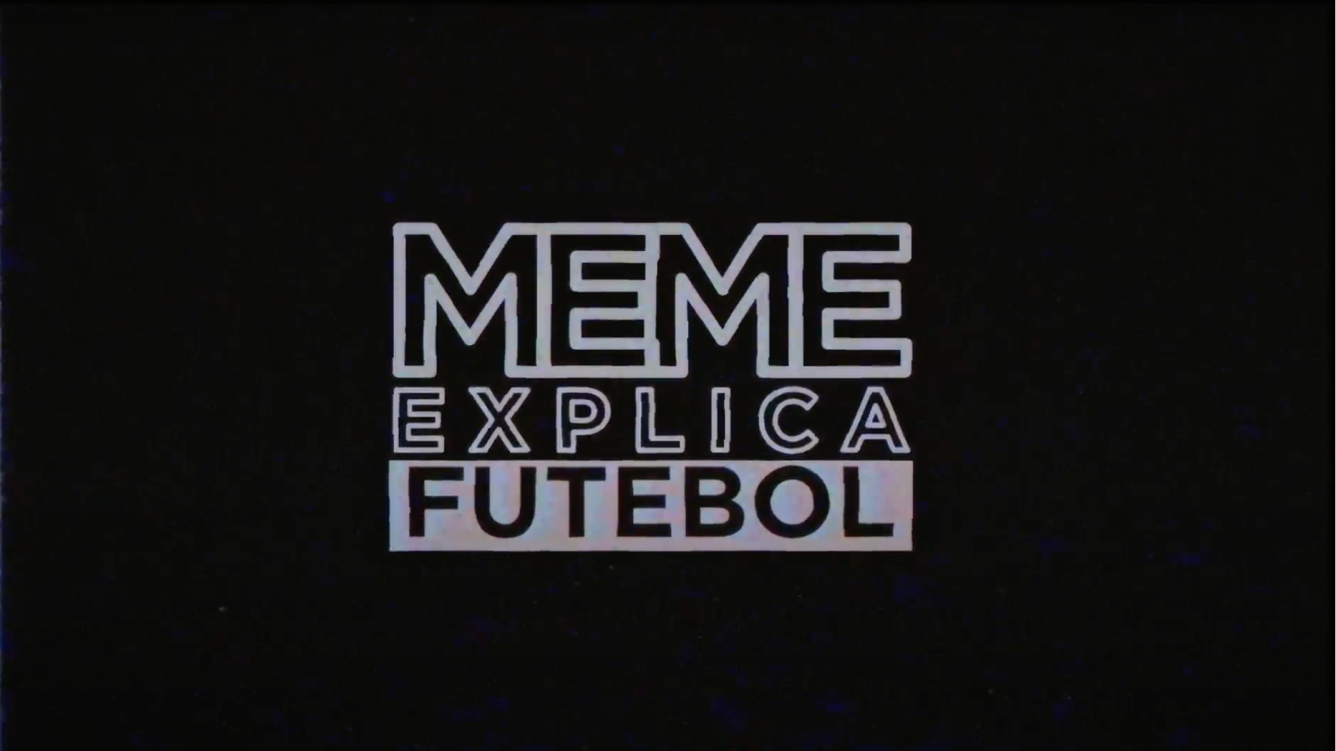Logotipo da série "Meme Explica: Futebol". Letras em cinza, fudo em preto.