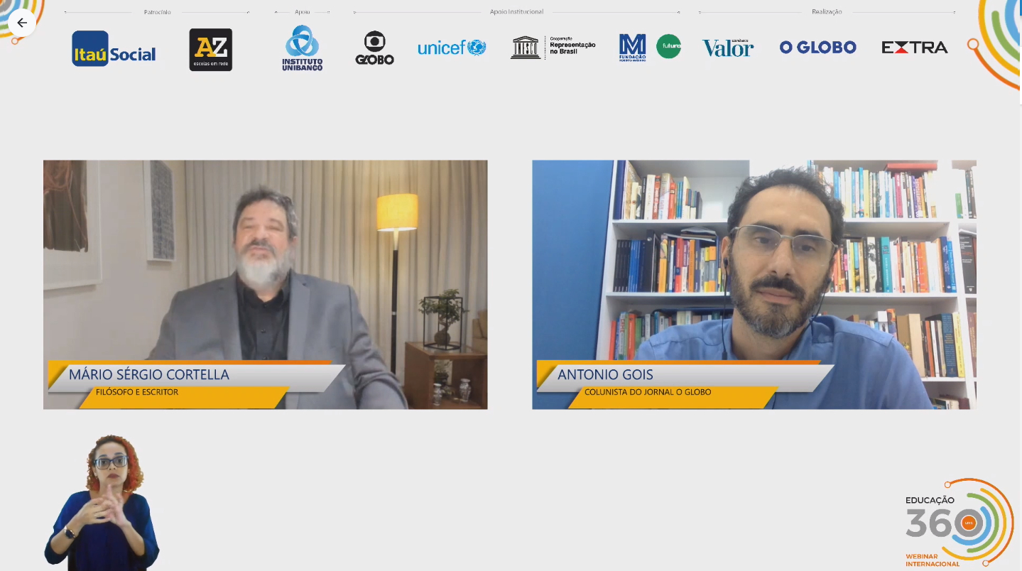 Print de uma tela mostrando uma vídeo conferência, com duas pessoas, cada uma em seu respectivo computador