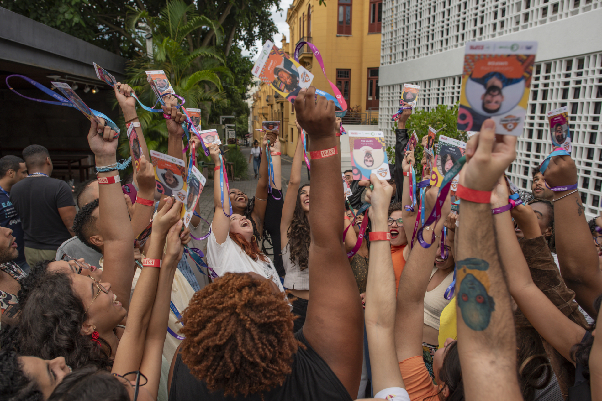 A imagem mostra os 42 jovens selecionados