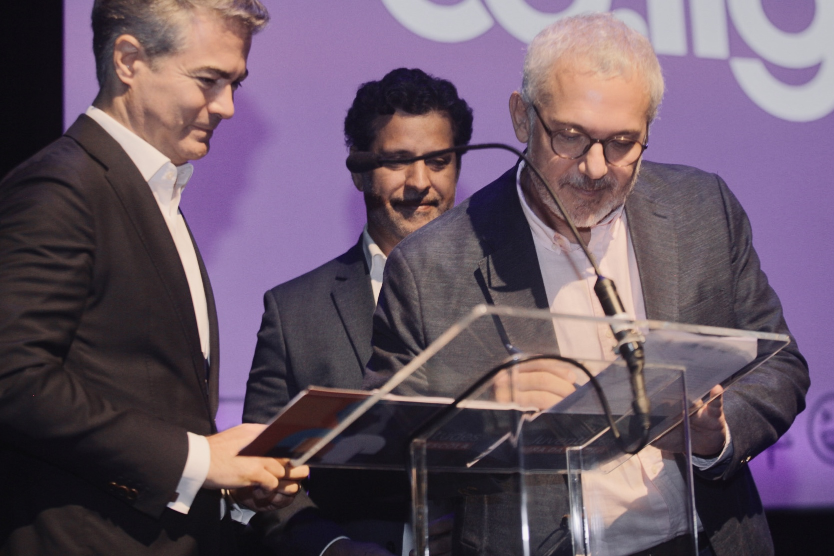 Representantes da CCR, Fundação Roberto Marinho e OEI
