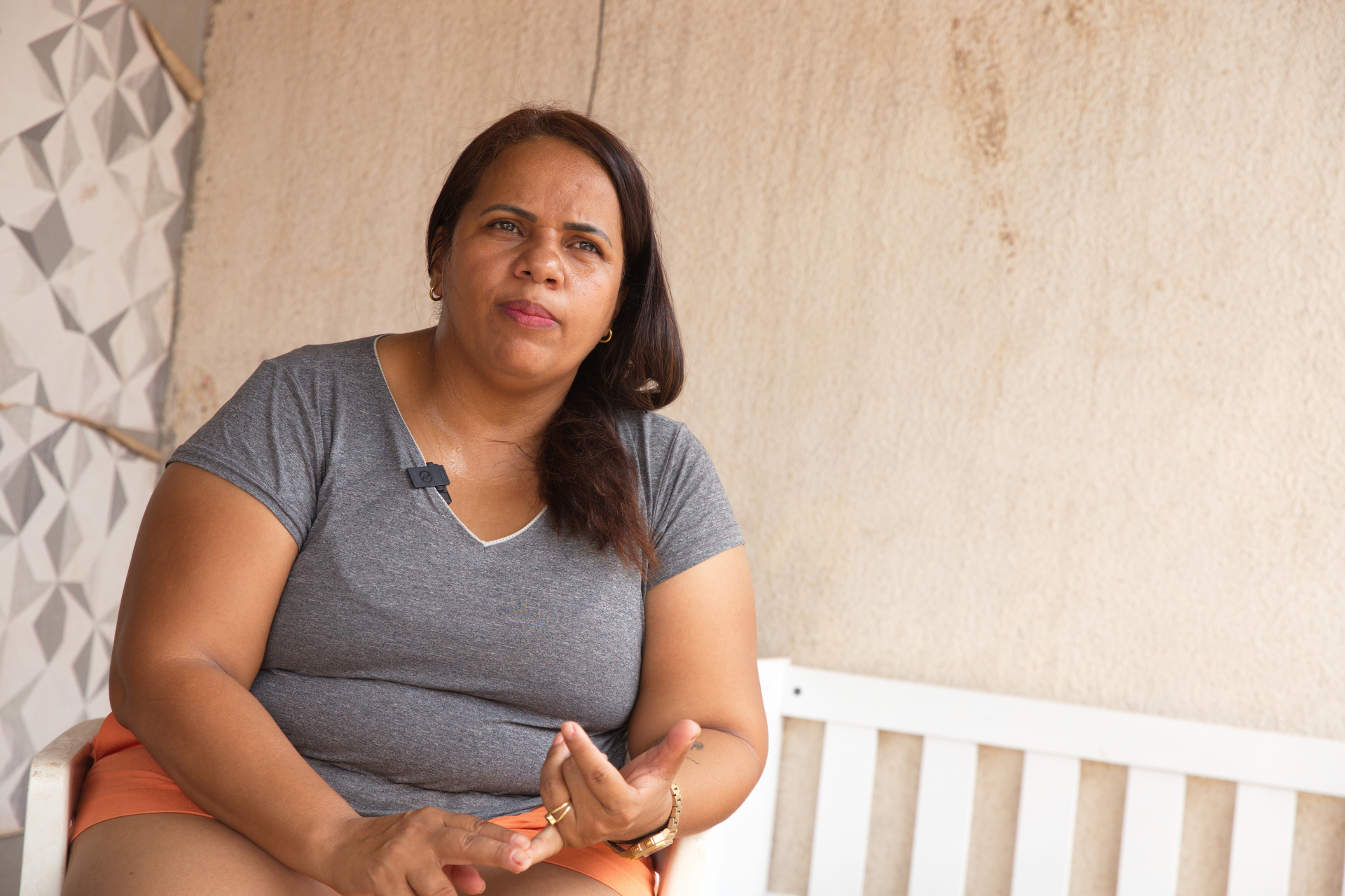 “Pagamos uma das tarifas mais caras da cidade, e a qualidade do serviço é péssima” , diz Rubenilda Bandeira, líder comunitária Crédito: Ulisses Pompeu