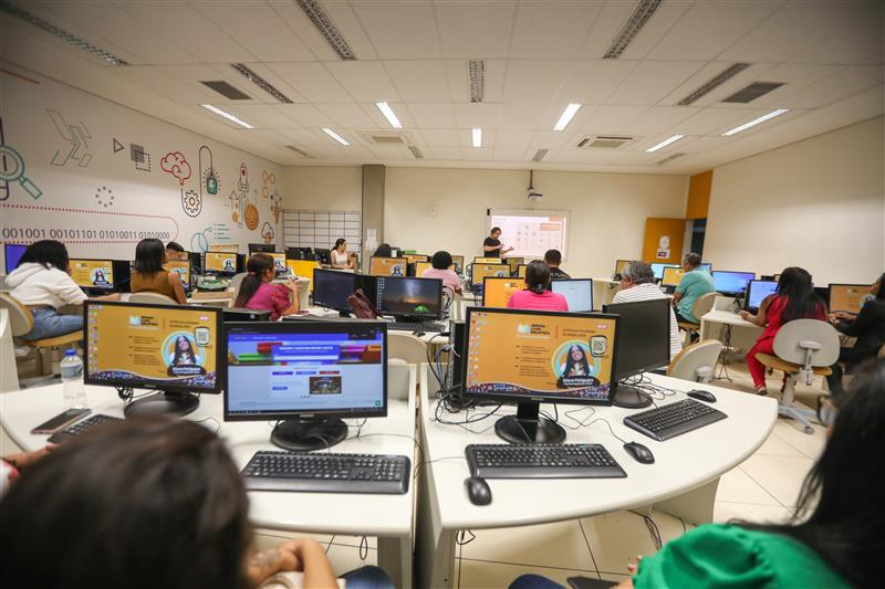 Alunos da EJA no SESI Osasco. Foto: Divulgação