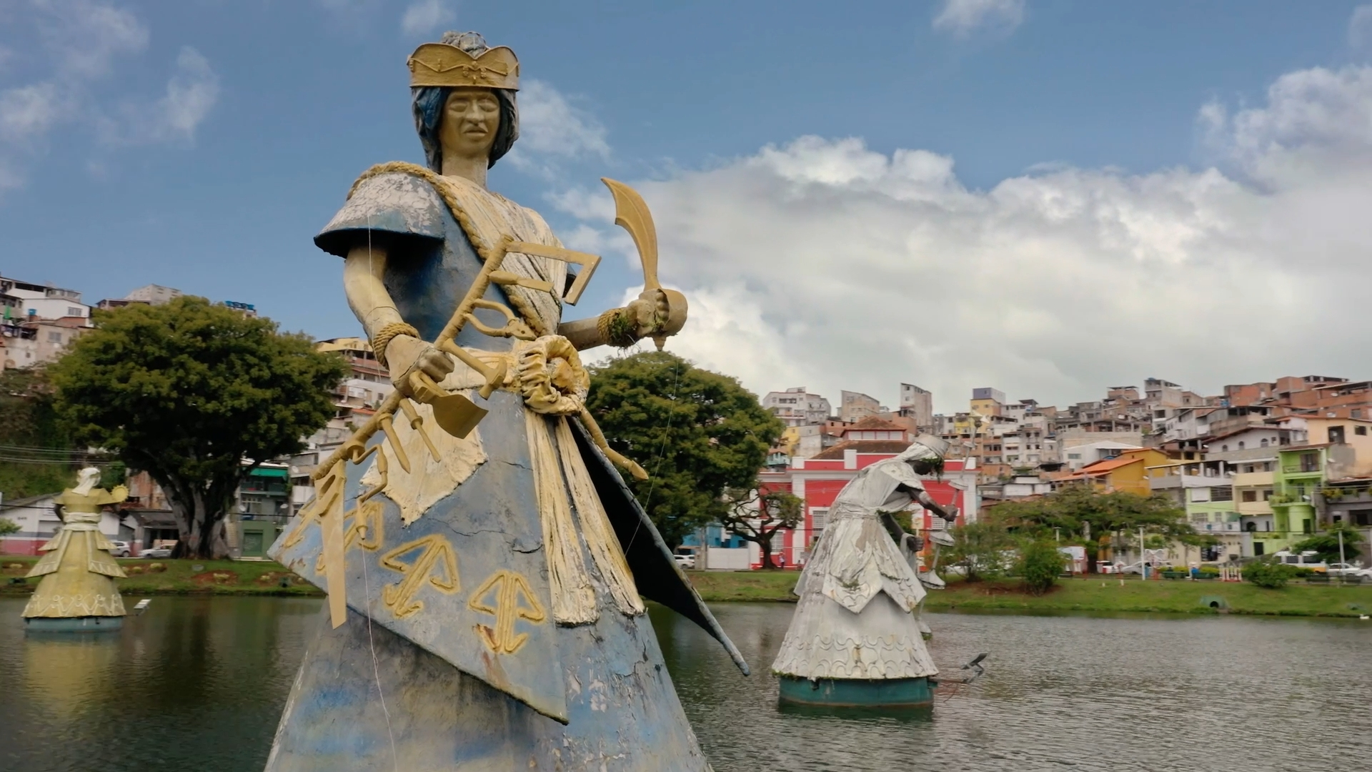 Quando o Manto Fala e o Que o Manto Diz