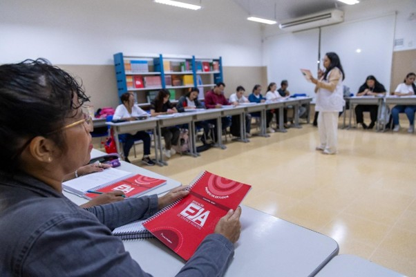 EJA: nunca é tarde para voltar  a estudar