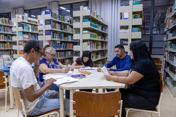 EJA: nunca é tarde para voltar  a estudar