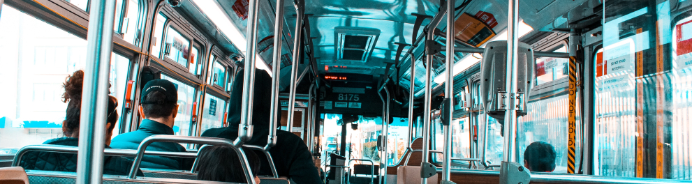 Área interna de um ônibus