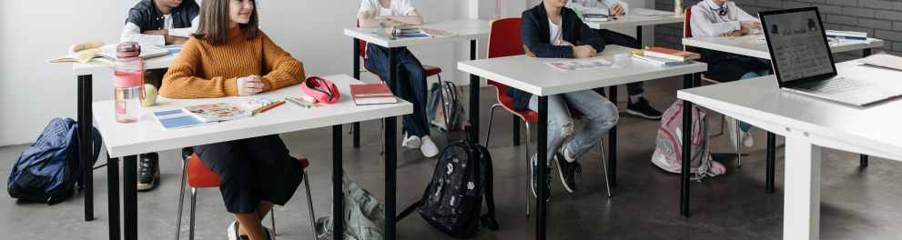 Imagem mostra alunos.