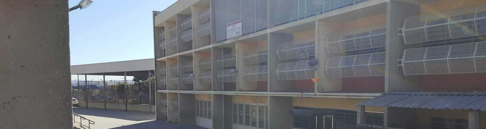 A fachada de uma escola