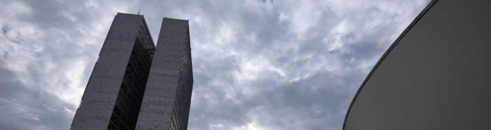 A imagem mostra a Esplanada dos Ministérios