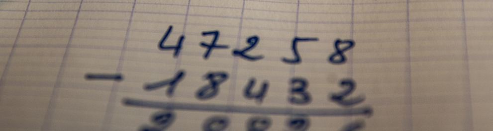 A imagem mostra cálculos feitos em um papel