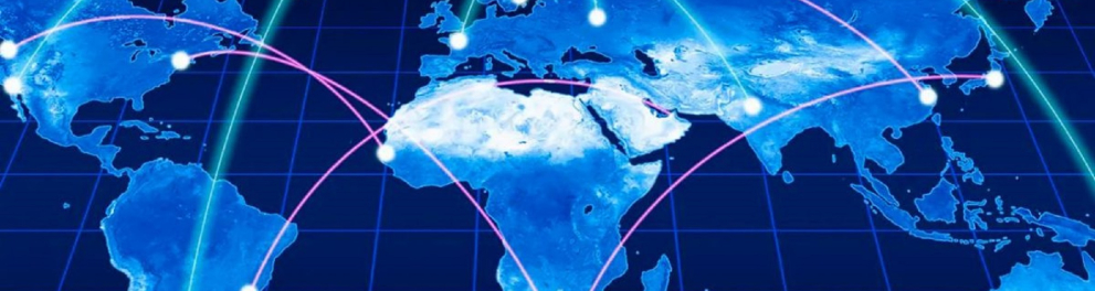 Um mapa mundi azul com várias linhas verdes e rosas ligando os países e continentes