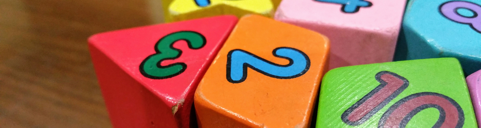 Blocos de madeiras com números