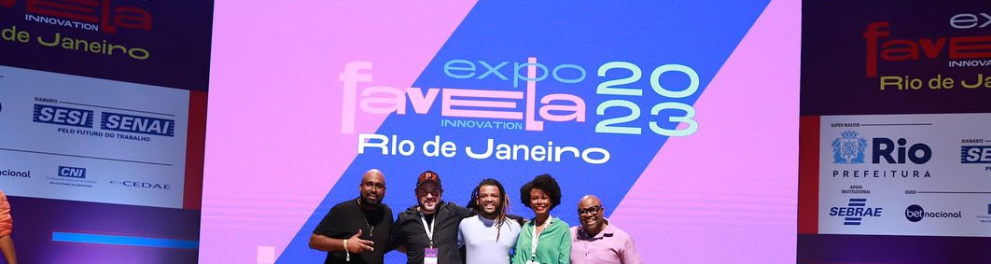 A imagem mostra o palco do evento