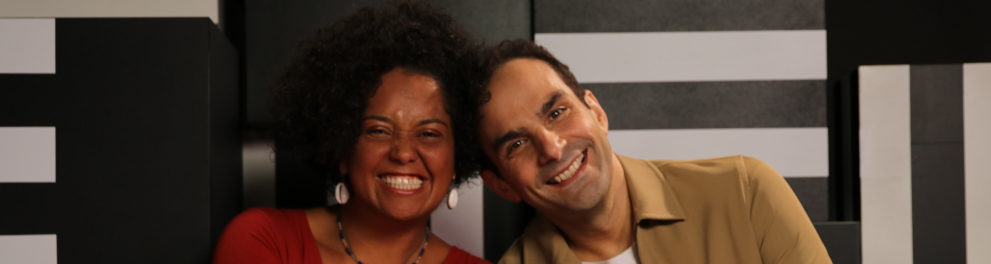 Alexandre Sayad e Bianca Santana nos bastidores do programa.