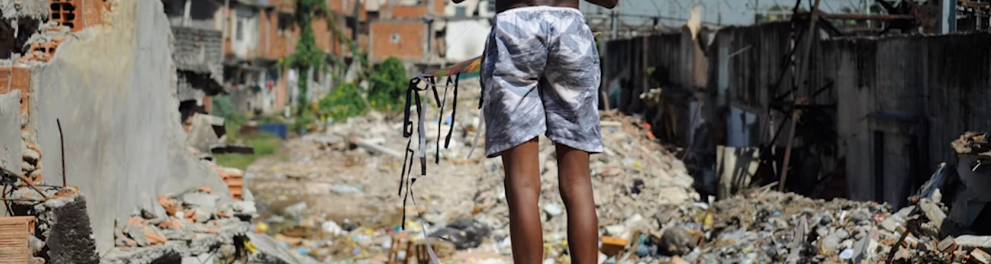 Imagem do episódio Racismo ambiental da segunda temporada da série Consciência Negra: Reconhecer e Reparar