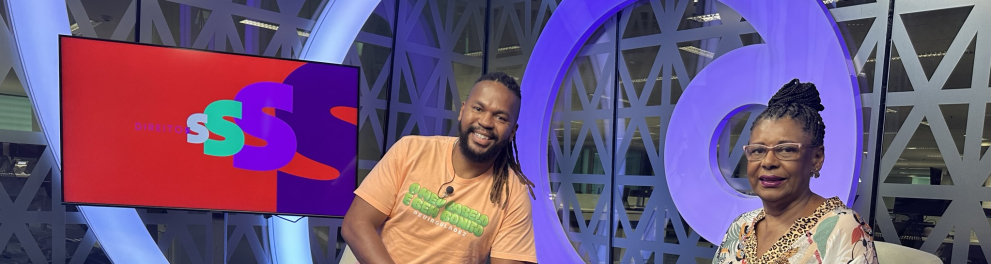 Allan Pevirguladez na gravação do episódio Música infantil antirracista do programa Entrevista: Educação Antirracista