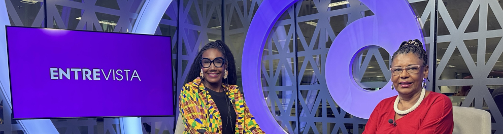 Luiza Mandela na gravação do episódio Gestão da educação antirracista do programa Entrevista: Educação Antirracista