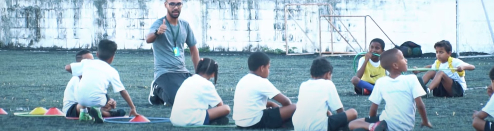 Imagem do episódio Imagem do episódio Bola Pra Frente da série Recortes do Brasil