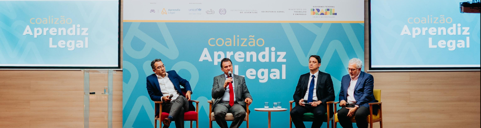 Cerimônia de assinatura da Coalizão Aprendiz Legal