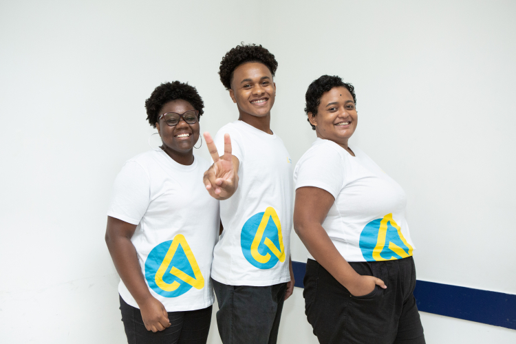 Imagem de jovens do programa Aprendiz Legal