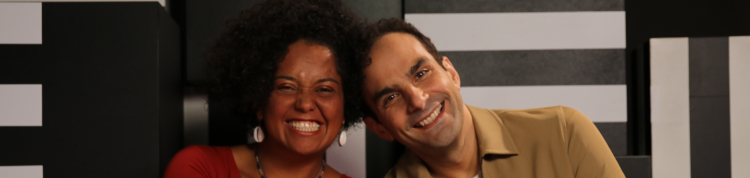 Alexandre Sayad e Bianca Santana nos bastidores do programa.