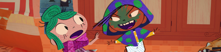 Dandara fantasiada de dinossauro e Milena de princesa