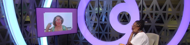 Givânia Maria da Silva na gravação do episódio Educação Escolar Quilombola do programa Entrevista: Educação Antirracista