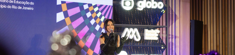 Sabrina Sato apresentando os vencedores do Desafio LED 2025